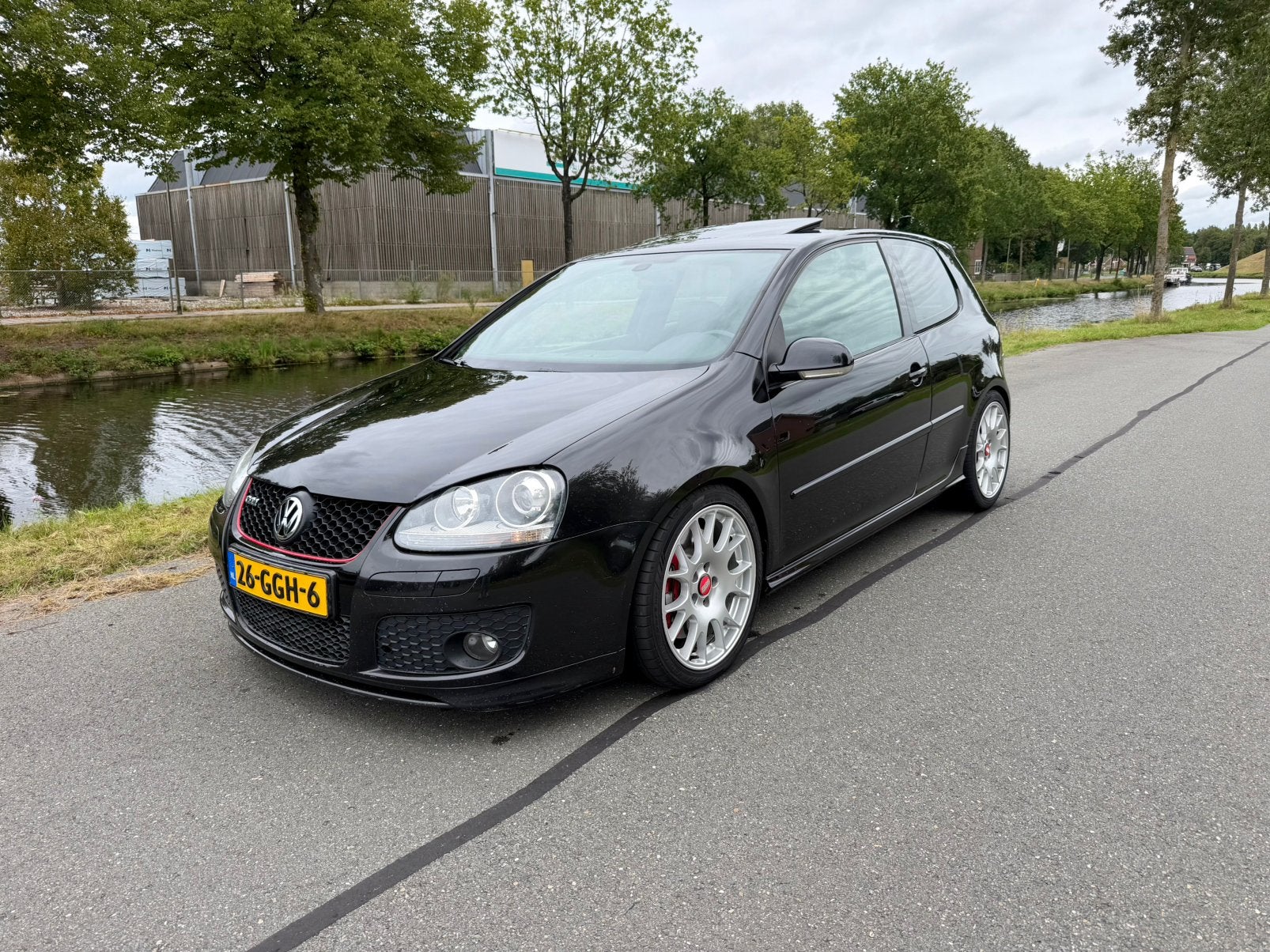 Volkswagen Golf GTI Edition 30 | 351 PK | Pano | Carplay, Voorwielaandrijving, Zwart, 4 cilinders, 1984 cc