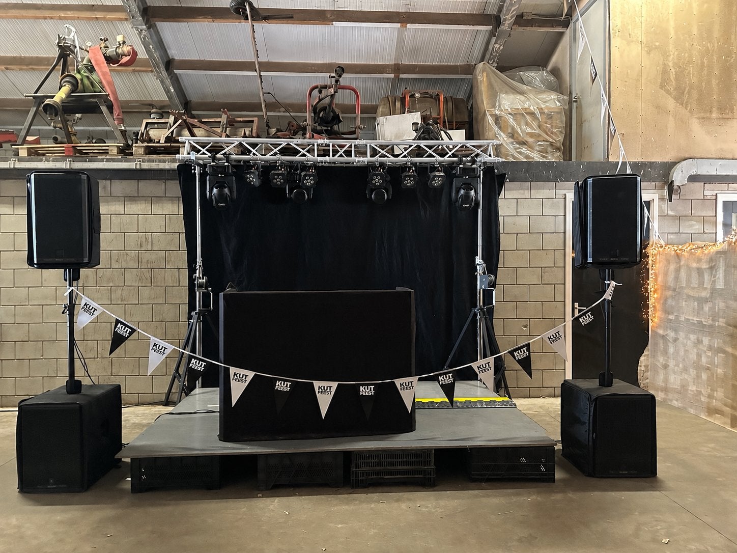 2x RCF ART 912A & 2x 705 AS MK3  met hoezen en tussenpalen, Gebruikt, Inclusief standaarden, Speakerset, Ophalen