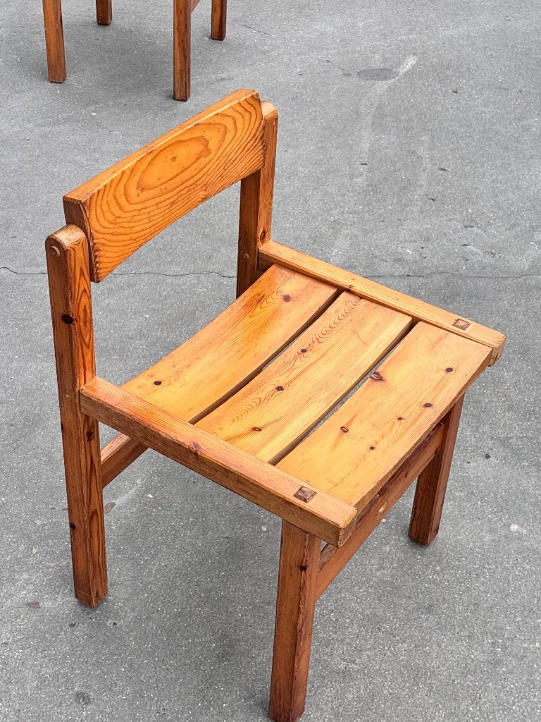 Vintage set van vier Edvin Helseth Stoelen Pinewood Design, Ophalen, Vintage stoelen, Gebruikt, Bruin