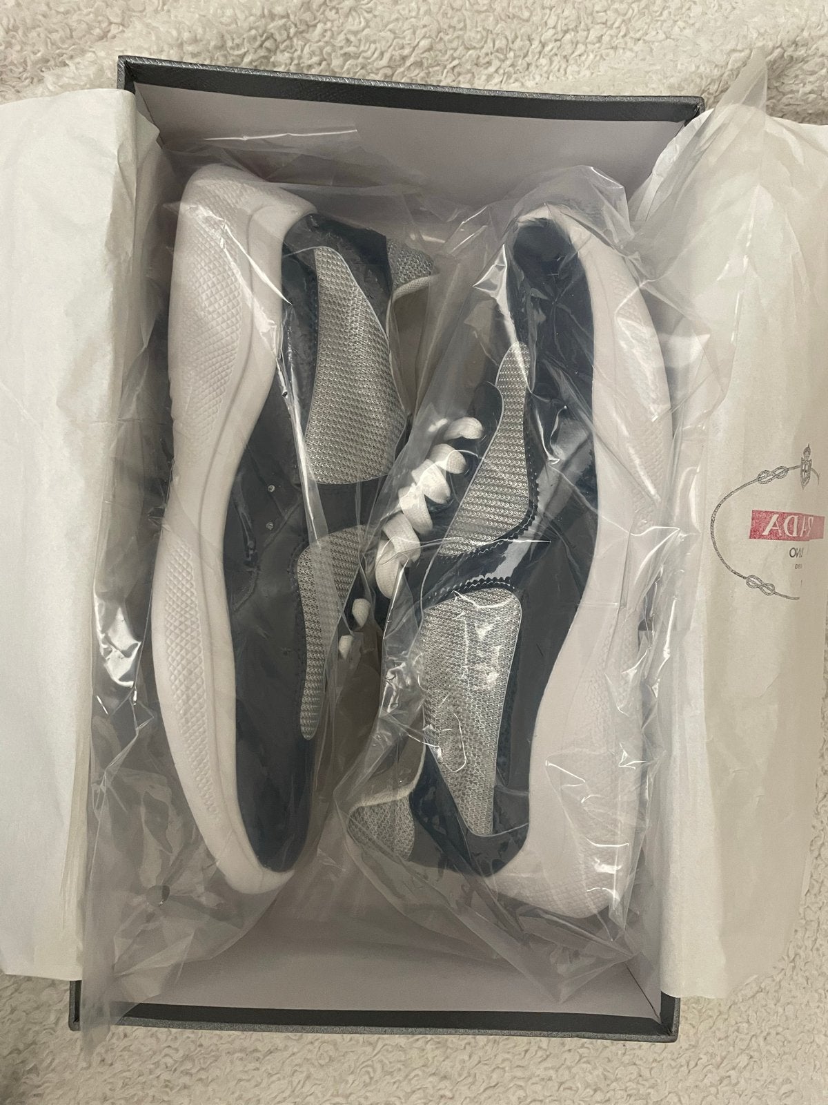 Prada Sneakers - Nieuw in doos, Ophalen of Verzenden, Nieuw, Blauw, Sneakers of Gympen