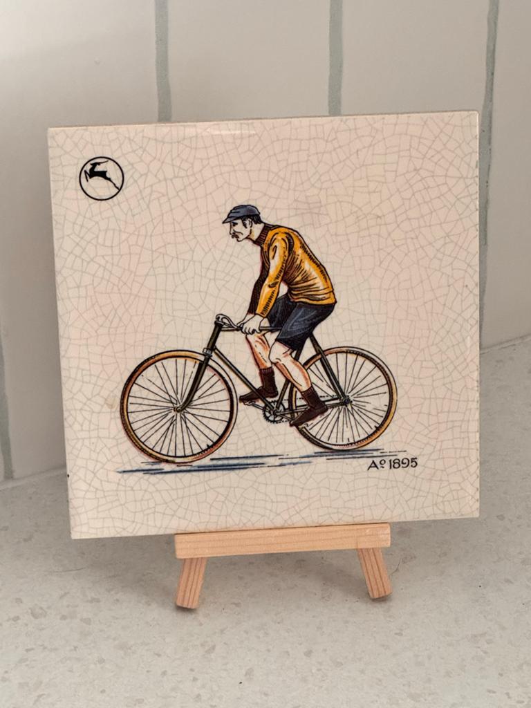Vintage Gazelle Tegel - Fietser A 1895, Antiek en Kunst, Antiek | Wandborden en Tegels, Ophalen of Verzenden