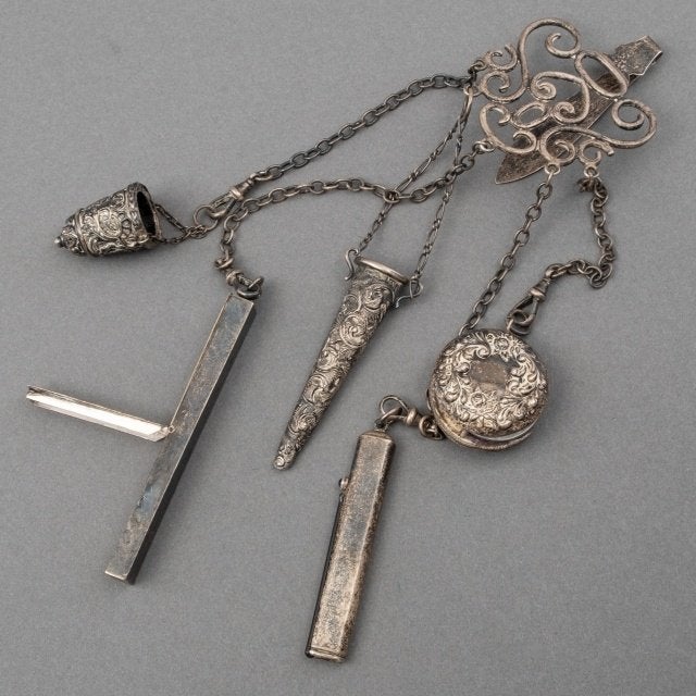 Zilveren Chatelaine, Birmingham, 1903 met oa. Speldenkussen, Ophalen of Verzenden, Zilver