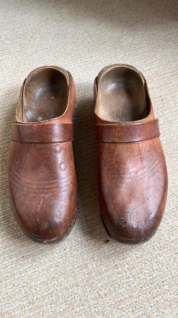 Lederen klompen, Kleding | Dames, Schoenen, Ophalen, Zo goed als nieuw, Zwart