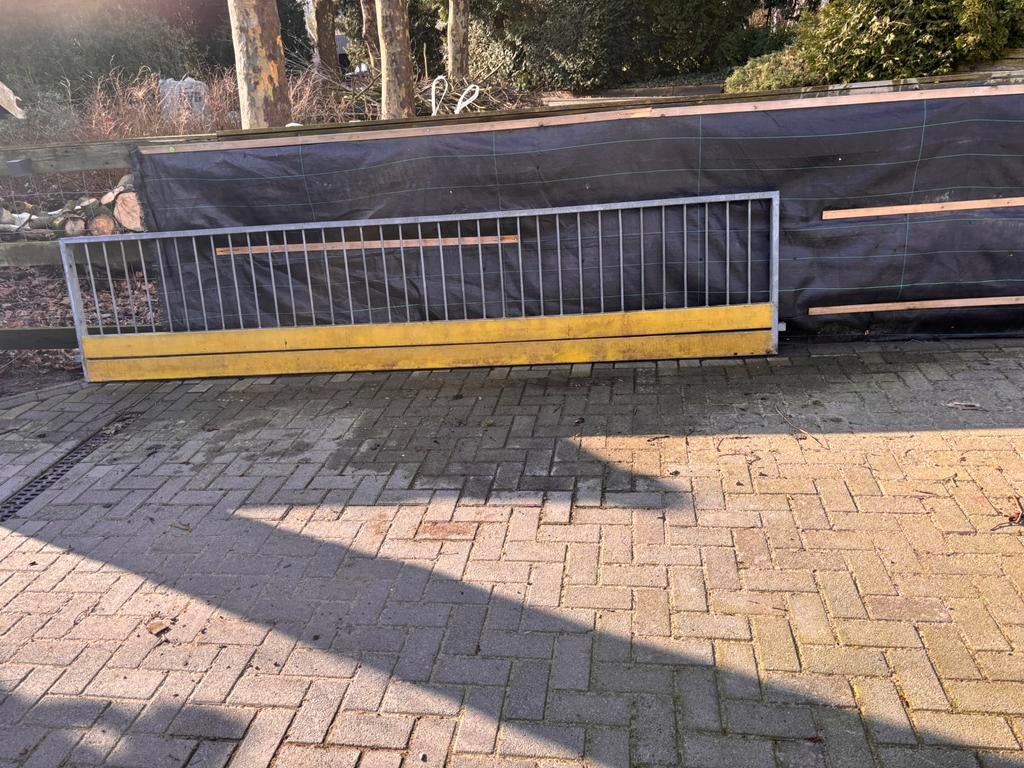 Ijzer hekken drie stuks, Ophalen, Gebruikt, IJzer, Overige typen