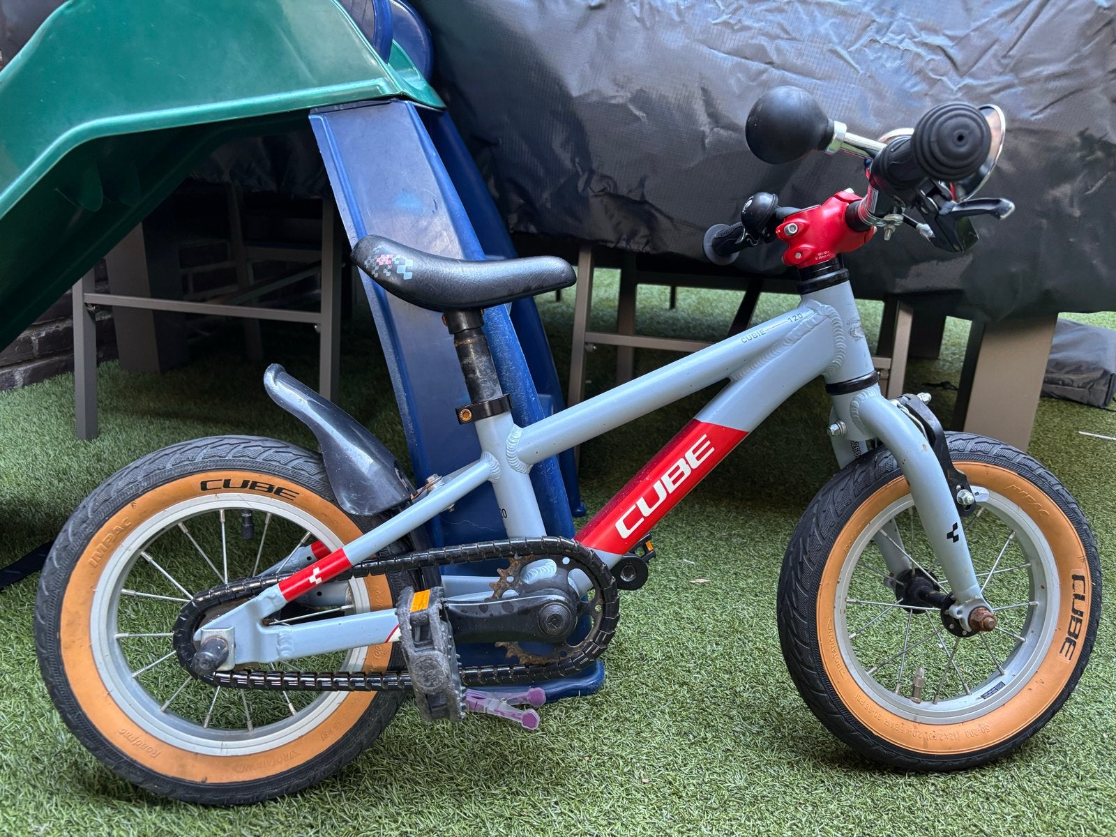 Cube kinderfiets 12 inch met zijwieltjes, Ophalen of Verzenden, Gebruikt, Minder dan 16 inch, Zijwieltjes
