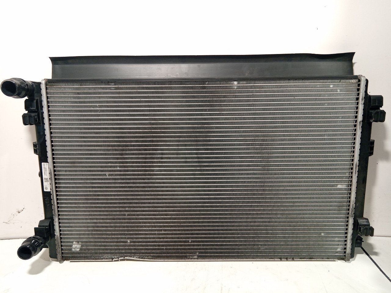 Radiateur Audi A3, Onderdelen@venauto.nl, Van der Ven Autorecycling B.V., Gebruikt, Ettenseweg 76, 4706 PB Roosendaal, The Netherlands