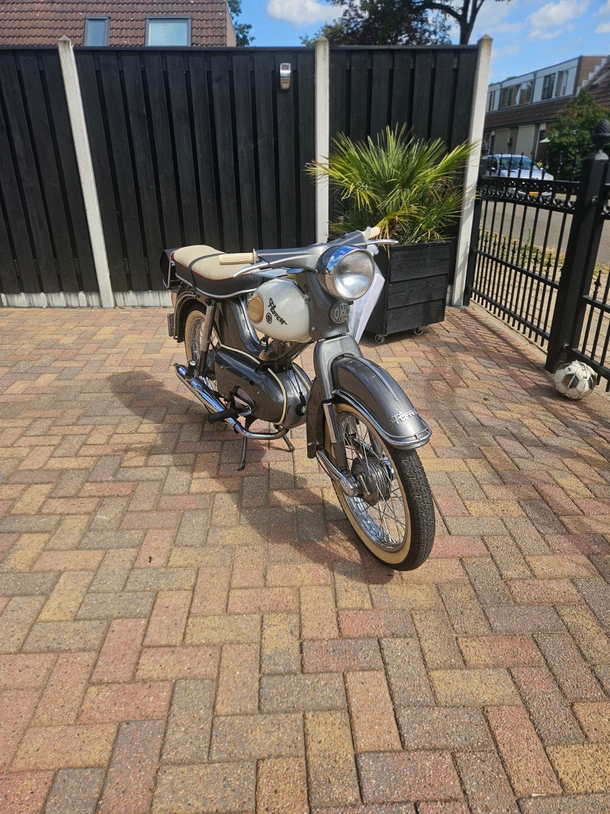 Kreidler florett eitank, Fietsen en Brommers, Brommers | Kreidler, Zo goed als nieuw, Overige modellen, Maximaal 45 km/u, Ophalen