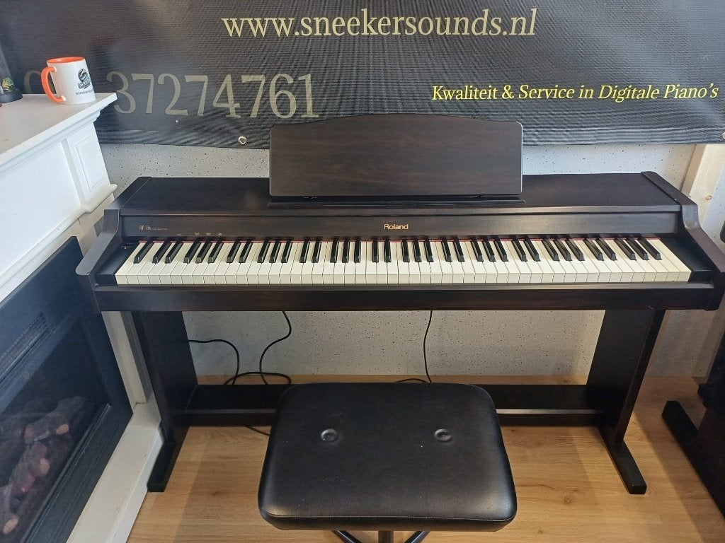 Roland HP-136 Digitale Piano - Gratis bezorging., Gebruikt, Bruin, ., Digitaal