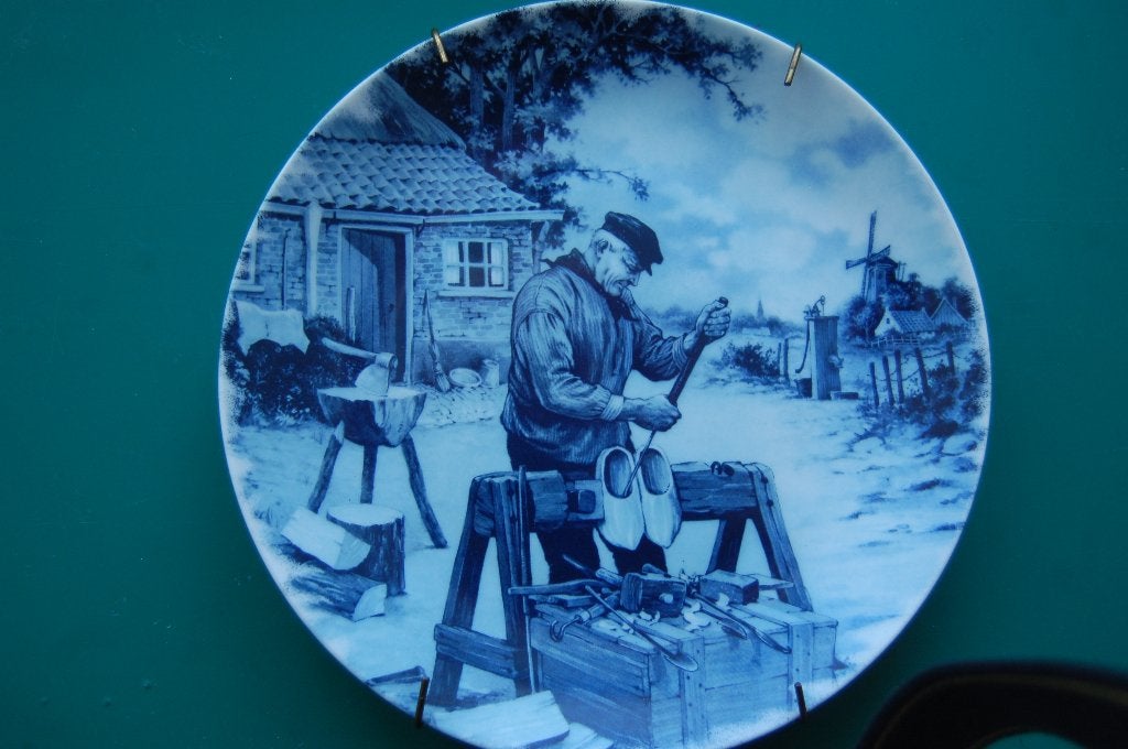 DELFSE BLAUW WANDBORD   KLOMPENMAKER, Ophalen of Verzenden