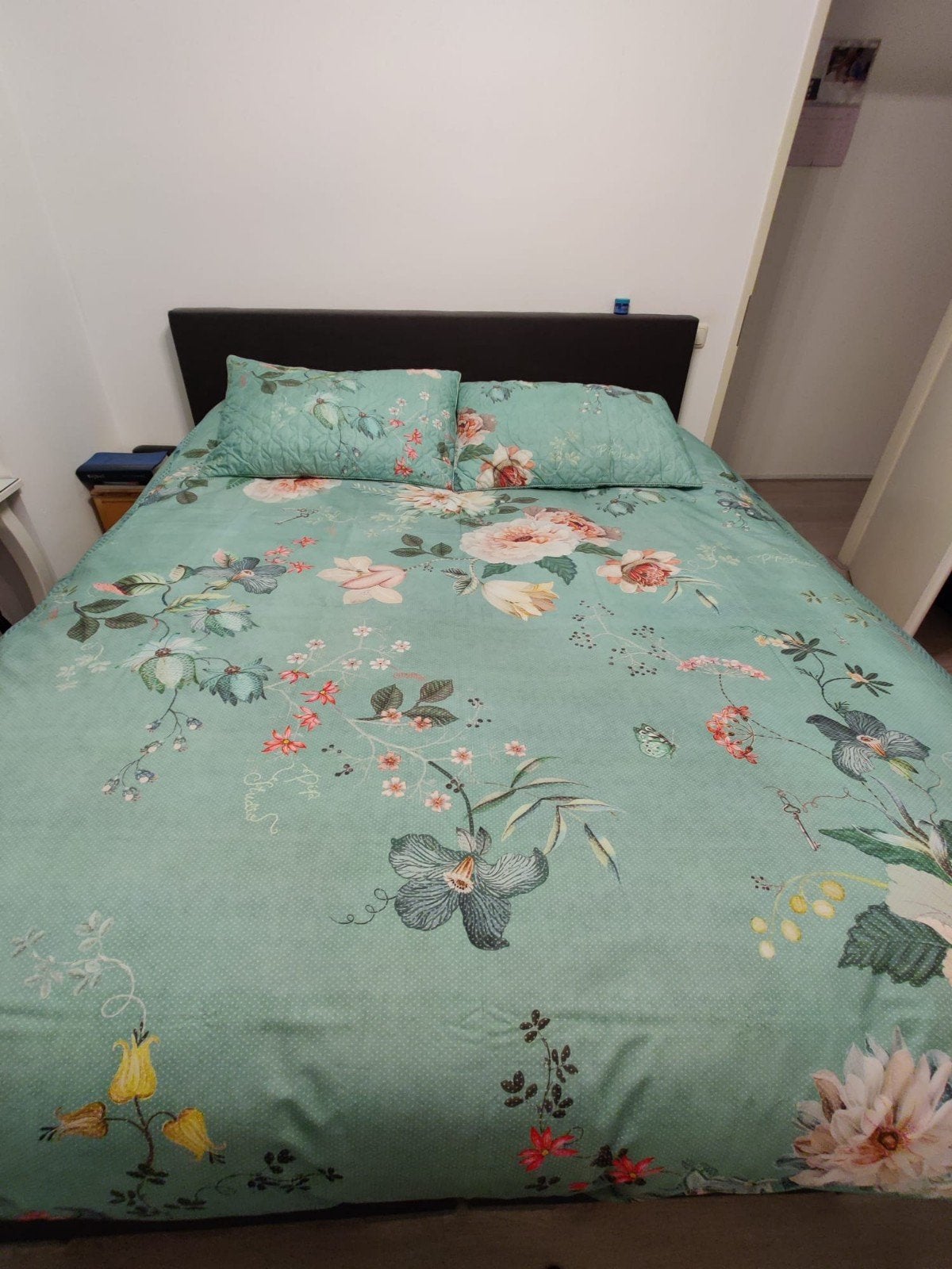 Tweepersoons bed met matrassen - 160x200 cm, Gebruikt, Zwart, Tweepersoons, Ophalen of Verzenden