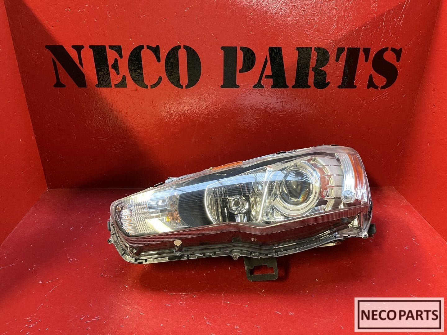 MITSUBISHI LANCER XENON KOPLAMP LINKS 8301C3 ALLES LEVERBAAR, Gebruikt, -, -, Ophalen of Verzenden