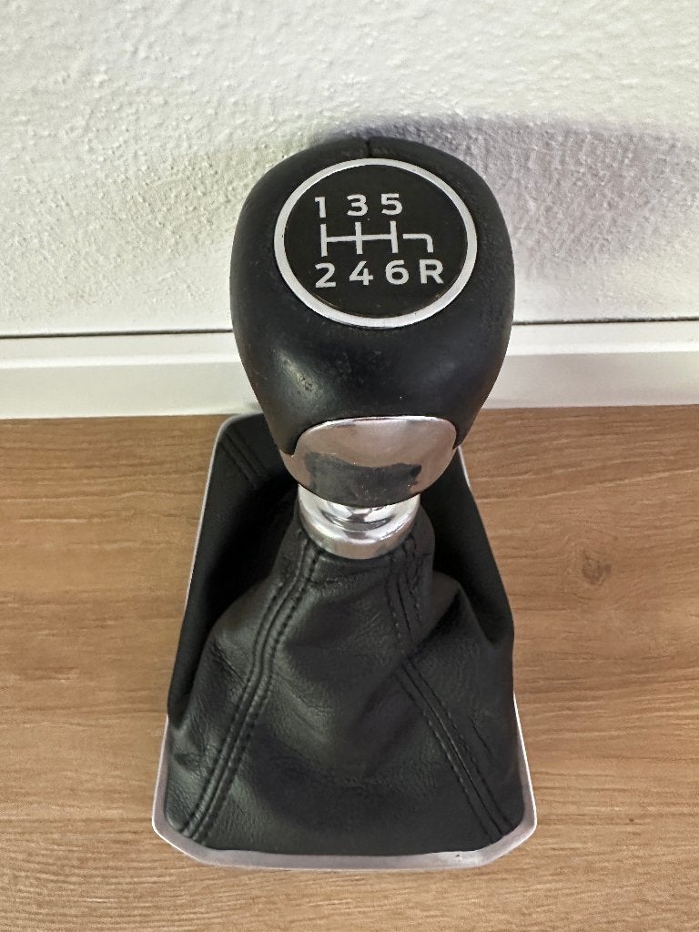 Originele pookknop uit Ford Focus Wagon model 2023, Auto-onderdelen, Interieur en Bekleding, Ophalen of Verzenden, Ford