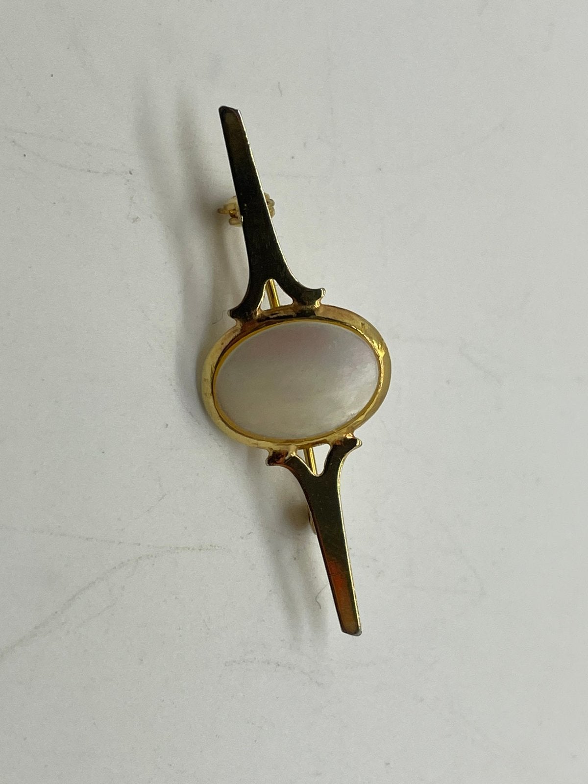 E520 Prachtige zilveren broche goudkleur parelmoer, 4 tot 7 cm, Ophalen of Verzenden, X, Met edelsteen