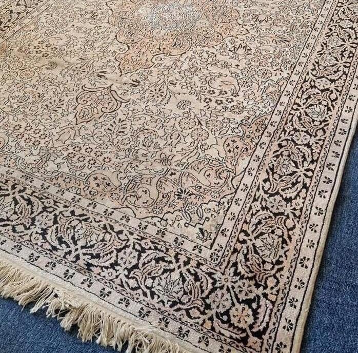 zijden Perzisch tapij 220x150  vloerkleed Iran, Huis en Inrichting, Stoffering | Tapijten en Kleden, Gebruikt, 100 tot 150 cm