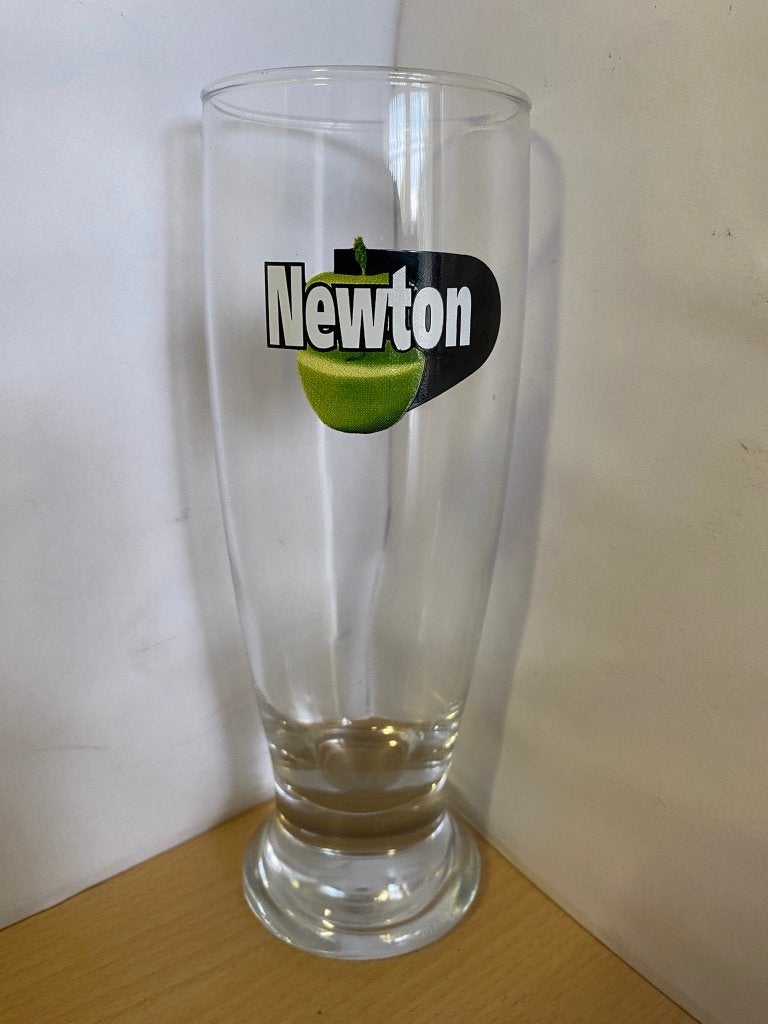 Newton bierglas 25cl Belgisch fruitbier, Ophalen of Verzenden, Zo goed als nieuw, Glas of Glazen, Overige merken