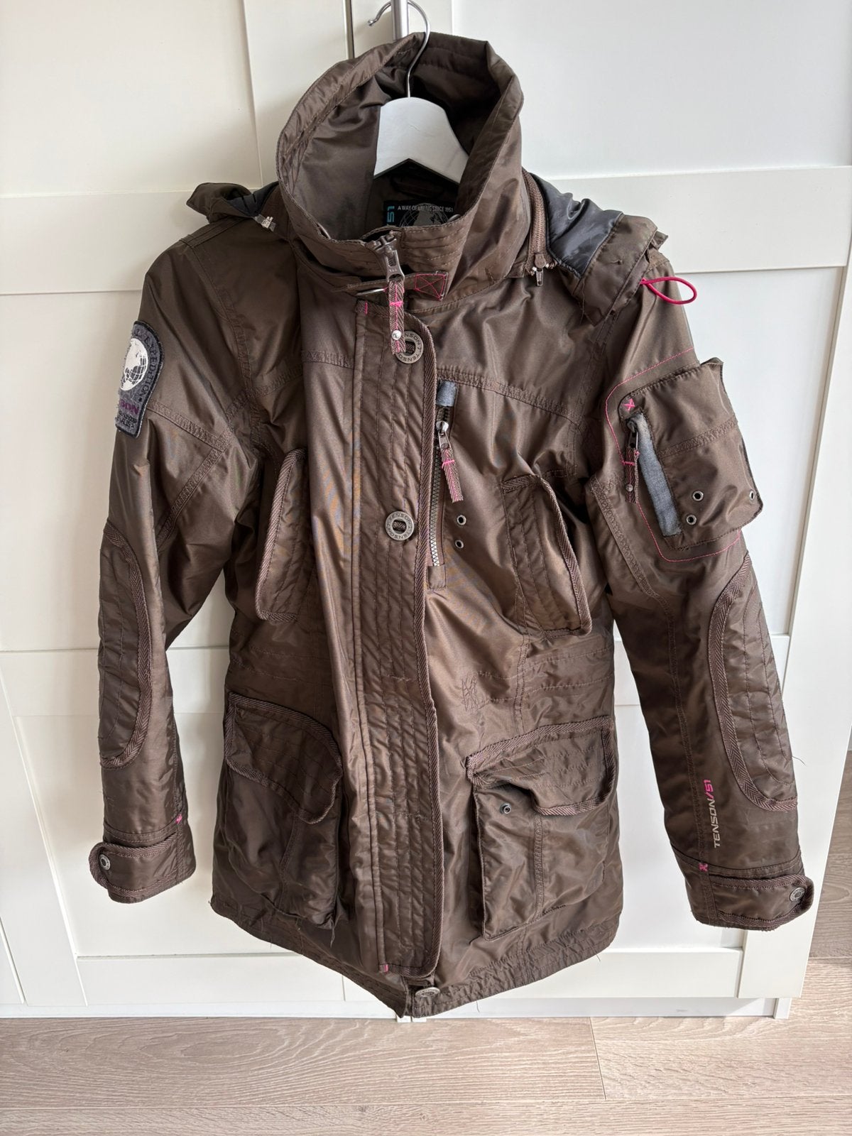Bruine Tenson winterjas (36), Ophalen of Verzenden, Gedragen, Maat 36 (S), Bruin