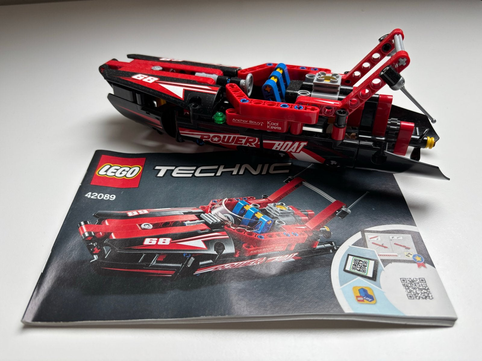 LEGO Technic Powerboot 42089 - Zo goed als nieuw, Ophalen of Verzenden, Zo goed als nieuw, Overige merken