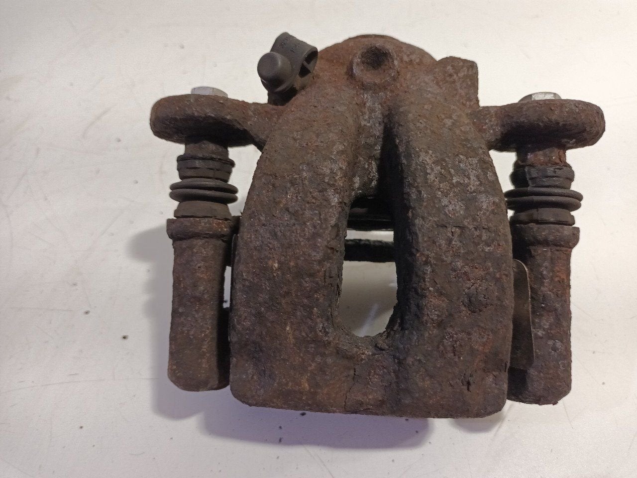 Remklauw rechts achter BMW 3 serie, Auto-onderdelen, Onderdelen@venauto.nl, Van der Ven Autorecycling B.V., Gebruikt, Ettenseweg 76, 4706 PB Roosendaal, The Netherlands