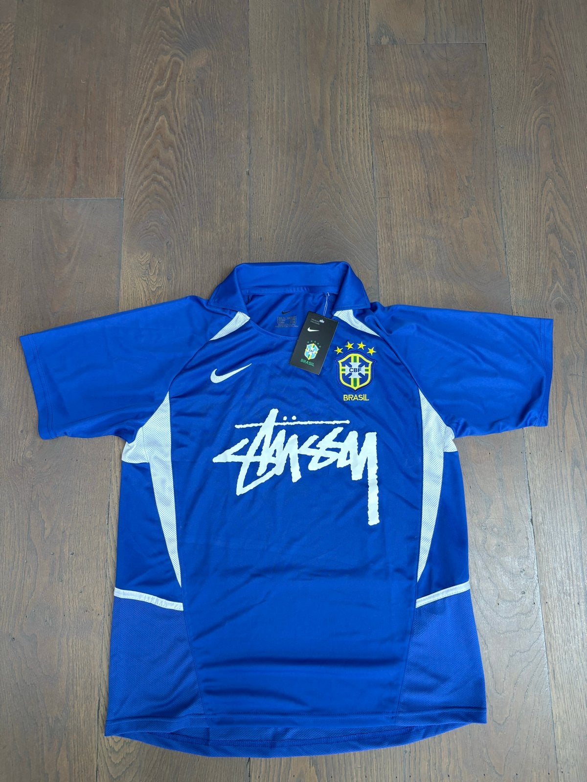 Brazilie x Stussy shirt - Maat XL, Kleding | Heren, T-shirts, Ophalen of Verzenden, Nieuw, Maat 56/58 (XL), Blauw