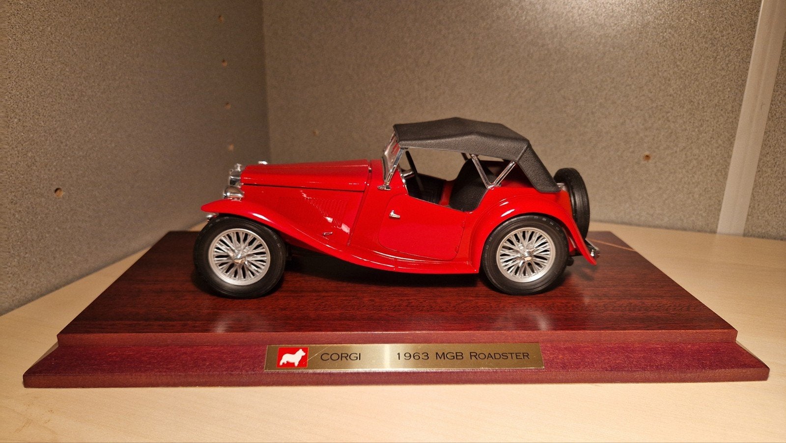 Corgi 1947 MG TC Midget / 1963 MGB Roadster modelauto, Ophalen of Verzenden