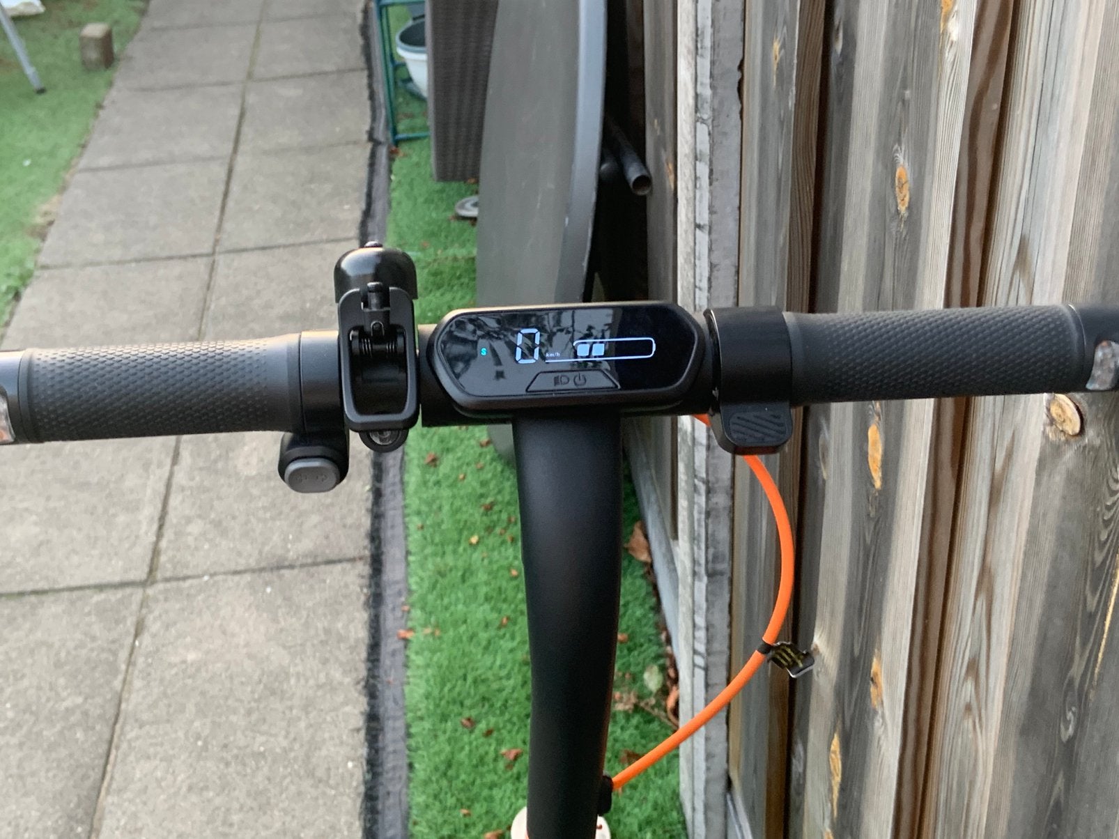Elektrische step, Fietsen en Brommers, Ophalen, Zo goed als nieuw, Elektrische step (E-scooter), Segway Ninebot
