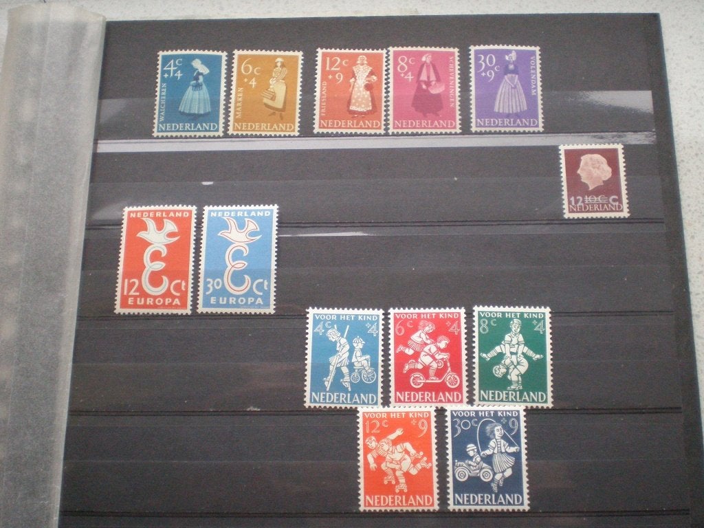 jaargang ( ook per serie) 1958 postfris ( T 172)..€ 1,20, Postzegels en Munten, Postzegels | Nederland, Ophalen of Verzenden