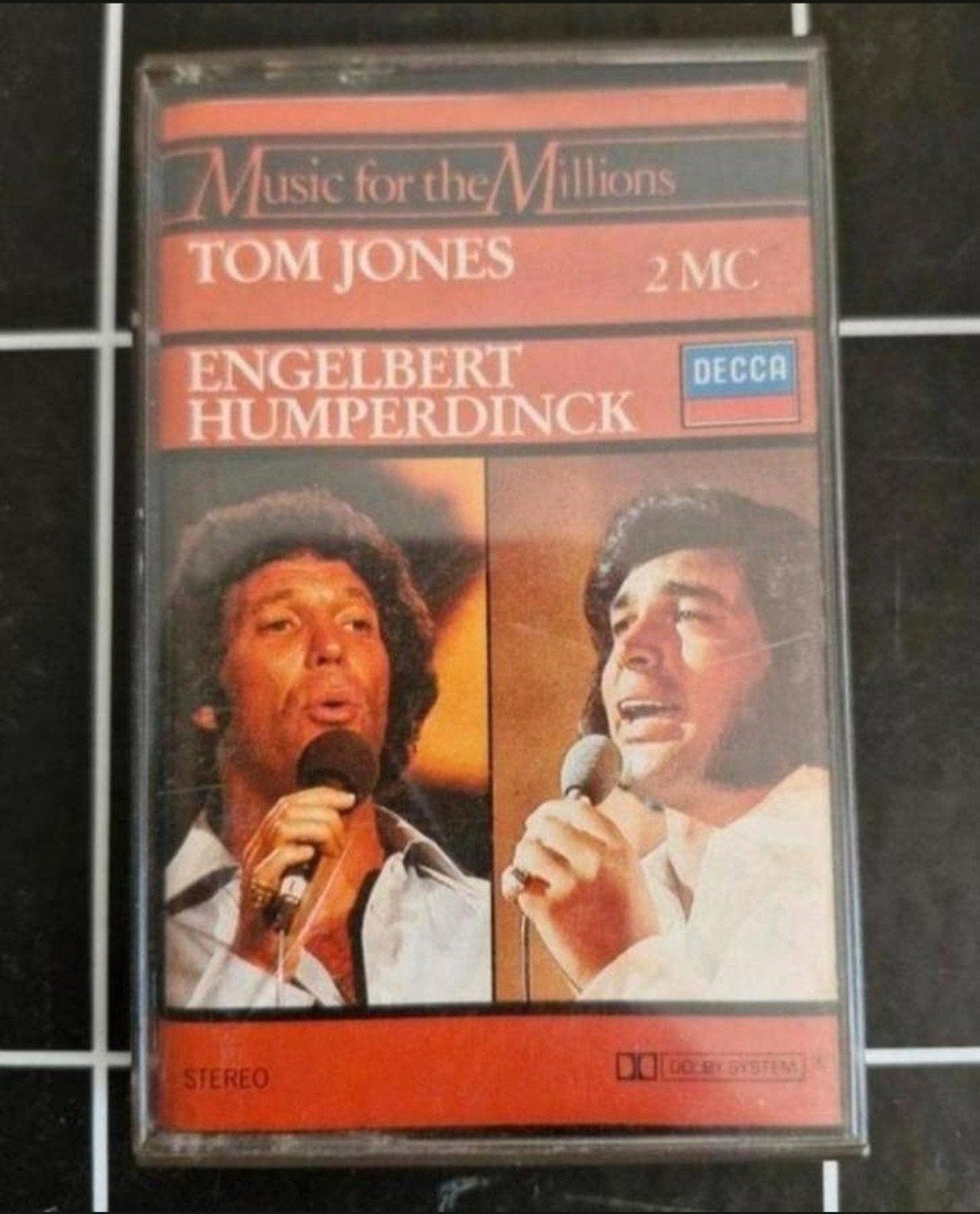 Cassettebandje Tom Jones/ Engelbert Humperdinck, Ophalen of Verzenden, Zo goed als nieuw, Pop, 1 bandje