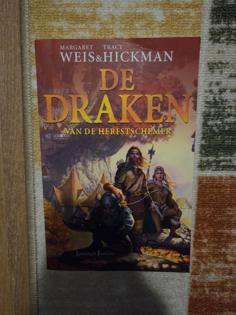 Wris & Hickman - De Draken van de Herfstschemer, Ophalen of Verzenden, Gelezen, Hickman; M. Weis