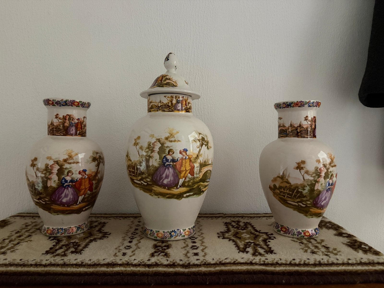 Vazen set, Ophalen