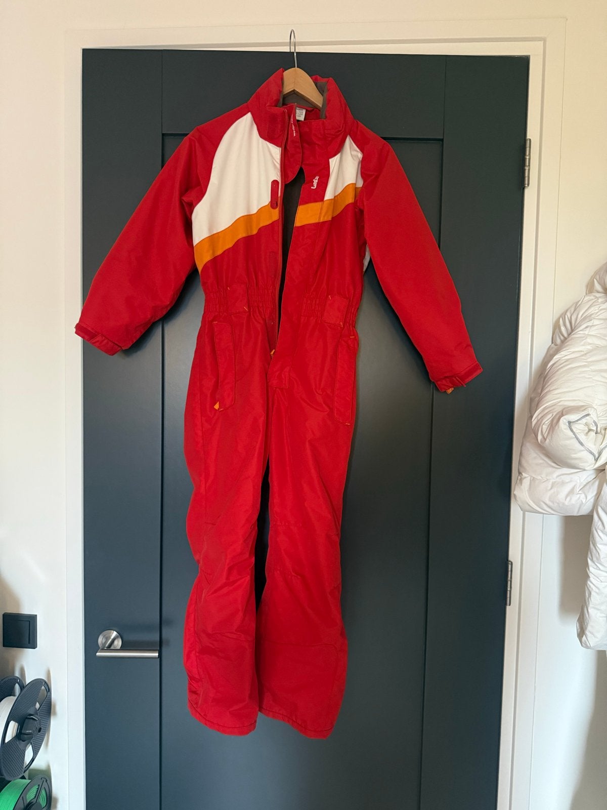 Skipak rood - Maat 134-145 cm (10 jaar), 100 tot 140 cm, Zo goed als nieuw, Kleding, Ophalen
