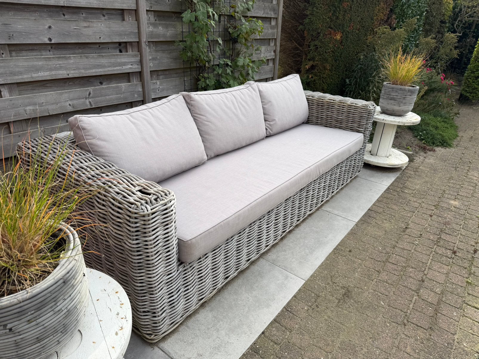 Stevige loungebank met kussens, Ophalen, Gebruikt, Hout