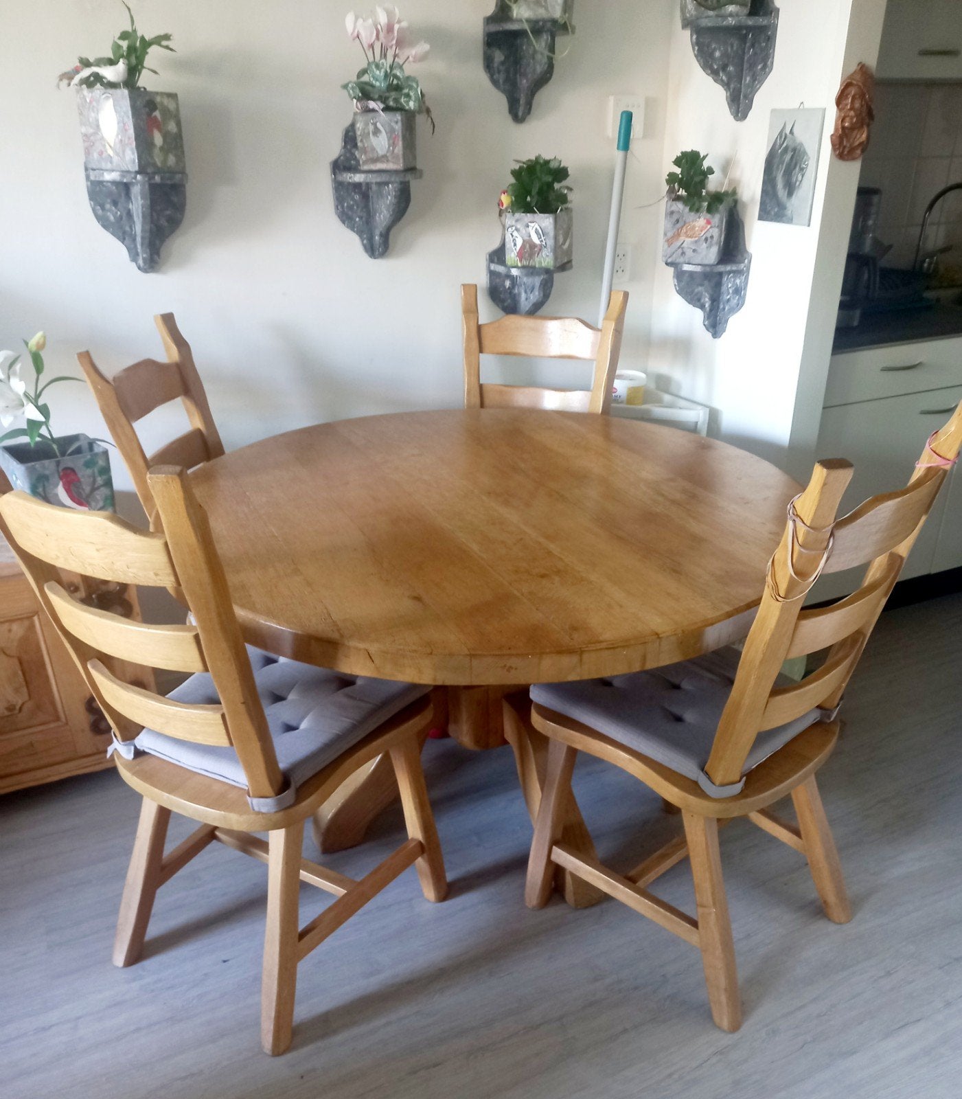 Eettafel(gratis), Ophalen of Verzenden, Gebruikt, 4 tot 6 stoelen