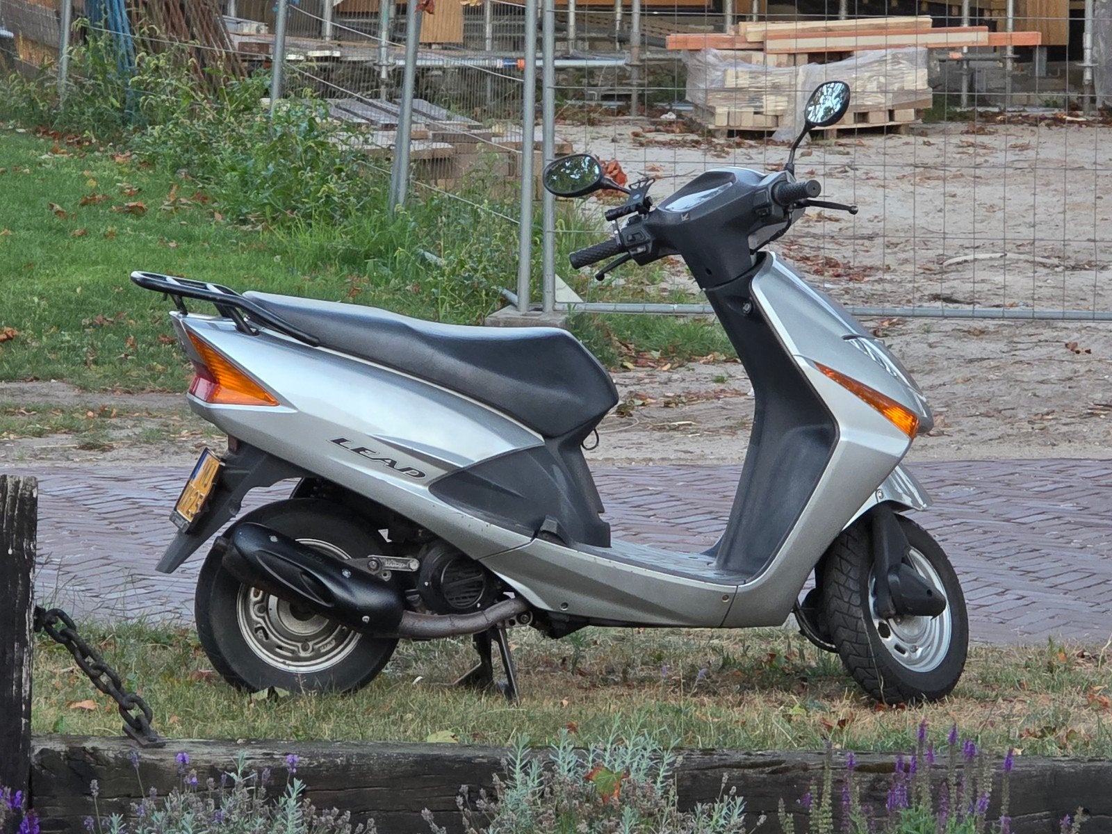 Honda Lead 100cc Motorscooter - Betrouwbaar en Zuinig, Ophalen of Verzenden, Gebruikt, Maximaal 45 km/u, Overige modellen