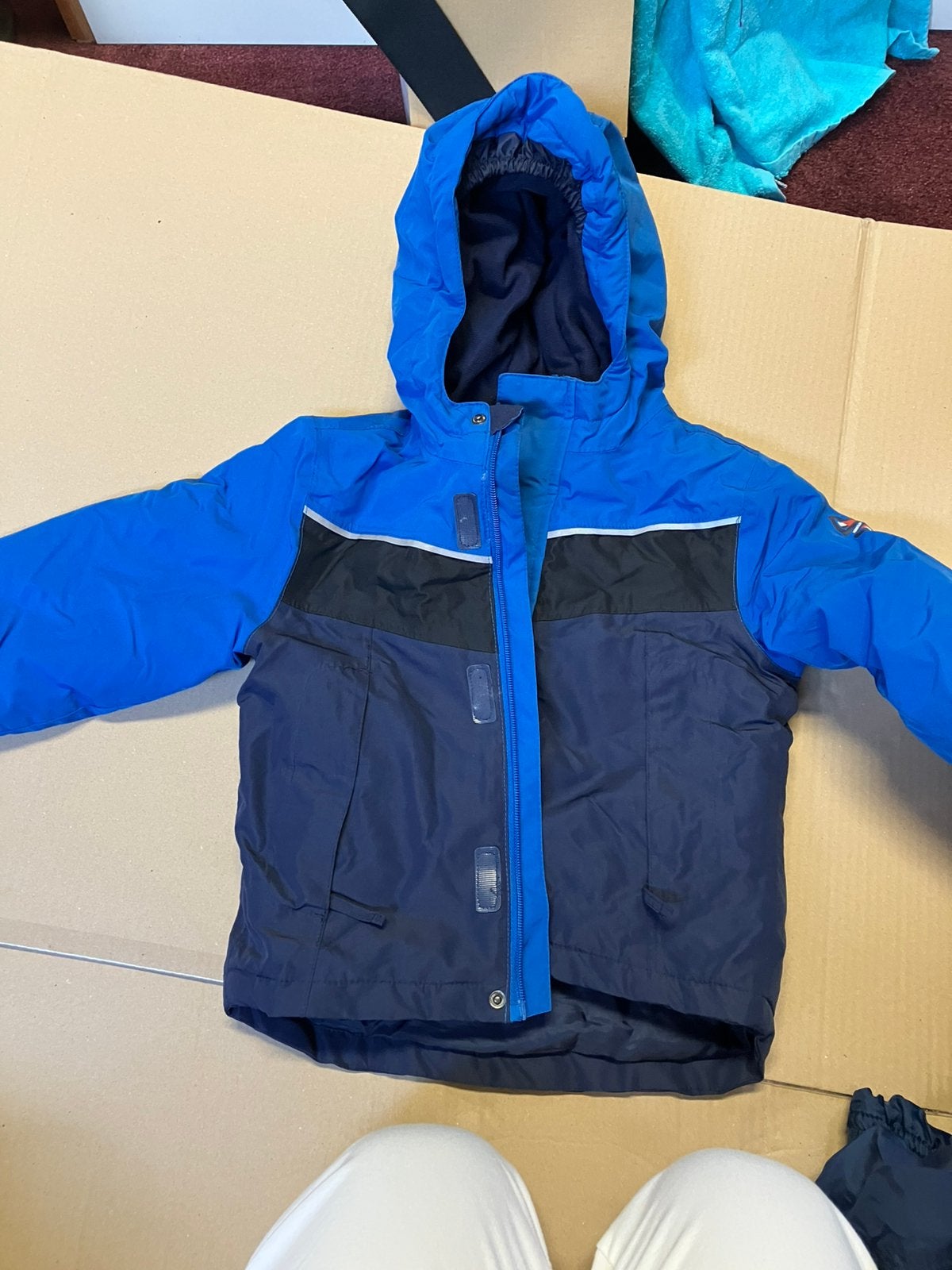 Winter jas maat 98/104, Kinderen en Baby's, Kinderkleding | Maat 98, Ophalen of Verzenden, Zo goed als nieuw, Jongen, Jas