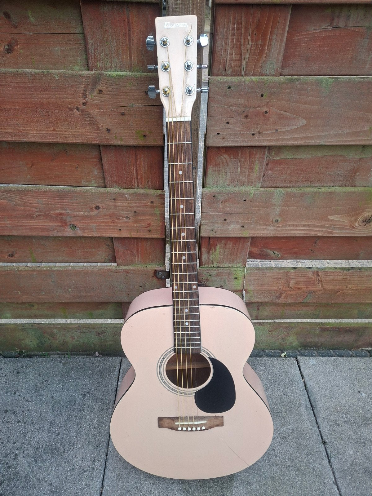 Mavery akoestische gitaar - 1 snaar gebroken, Muziek en Instrumenten, Snaarinstrumenten | Gitaren | Akoestisch, Ophalen, Gebruikt
