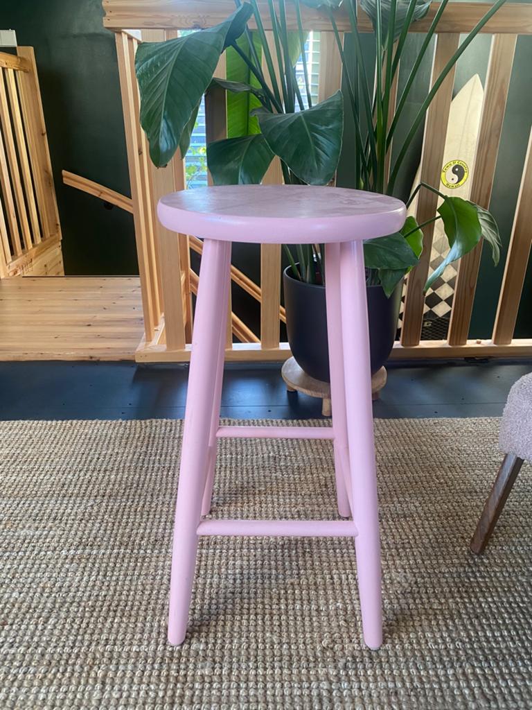 Toffe roze kruk, Huis en Inrichting, Krukjes, Ophalen, Hout