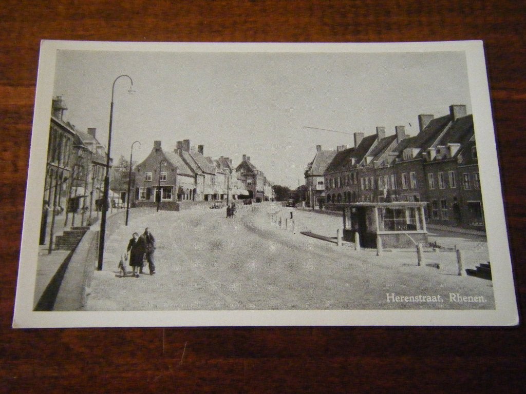 M43 - Rhenen - Herenstraat - Mooi/Oud, Verzamelen, Ophalen of Verzenden, 1940 tot 1960, Utrecht