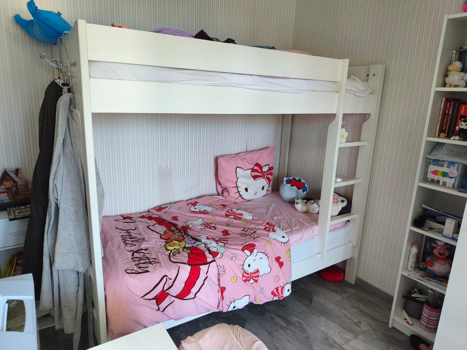 Wit stevige stapelbed met ladder - Ideaal voor kinderkamer, Huis en Inrichting, Slaapkamer | Stapelbedden en Hoogslapers, Ophalen of Verzenden