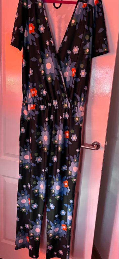 Tante Betsy Jumpsuit Bloemenprint Maat L, Kleding | Dames, Jumpsuits, Verzenden, Nieuw, Maat 42/44 (L), Groen