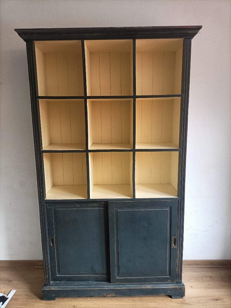 Boekenkast/servieskast, Ophalen