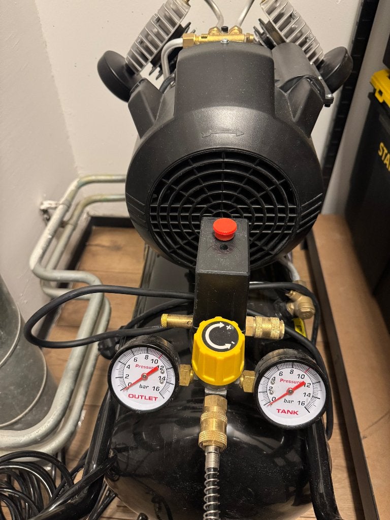 Stanley Fatmax Compressor 100L + originele accessoires, Ophalen, Nieuw, 200 tot 400 liter/min, Mobiel