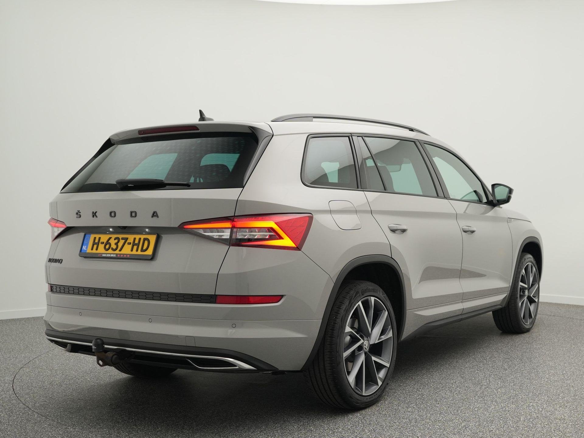 Skoda Kodiaq 1.5 TSI 150pk AUTOMAAT Sportline Business | Tre, Auto's, Skoda, 4 cilinders, 150 pk, Origineel Nederlands, Bedrijf
