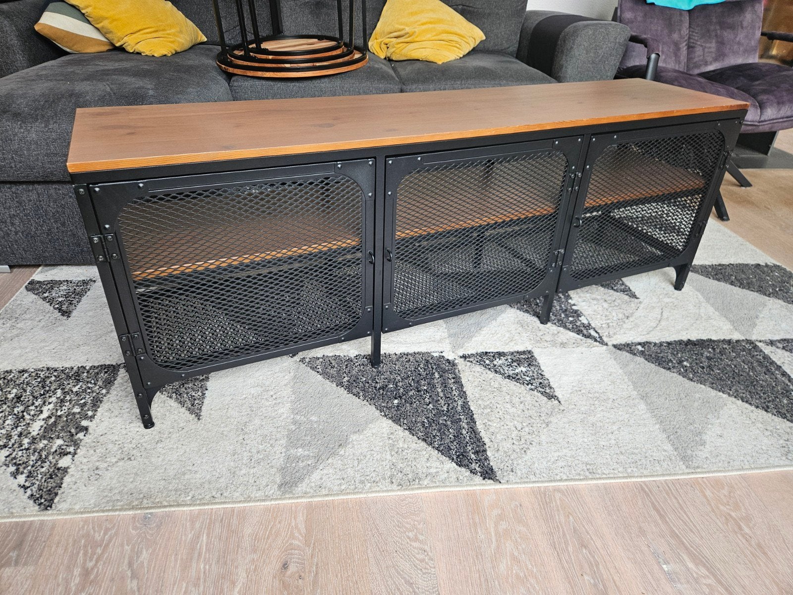 IKEA Fjällbo Kast/TV-meubel - Zwart Gaas & Hout, Huis en Inrichting, Kasten | Televisiemeubels, 100 tot 150 cm, Zo goed als nieuw