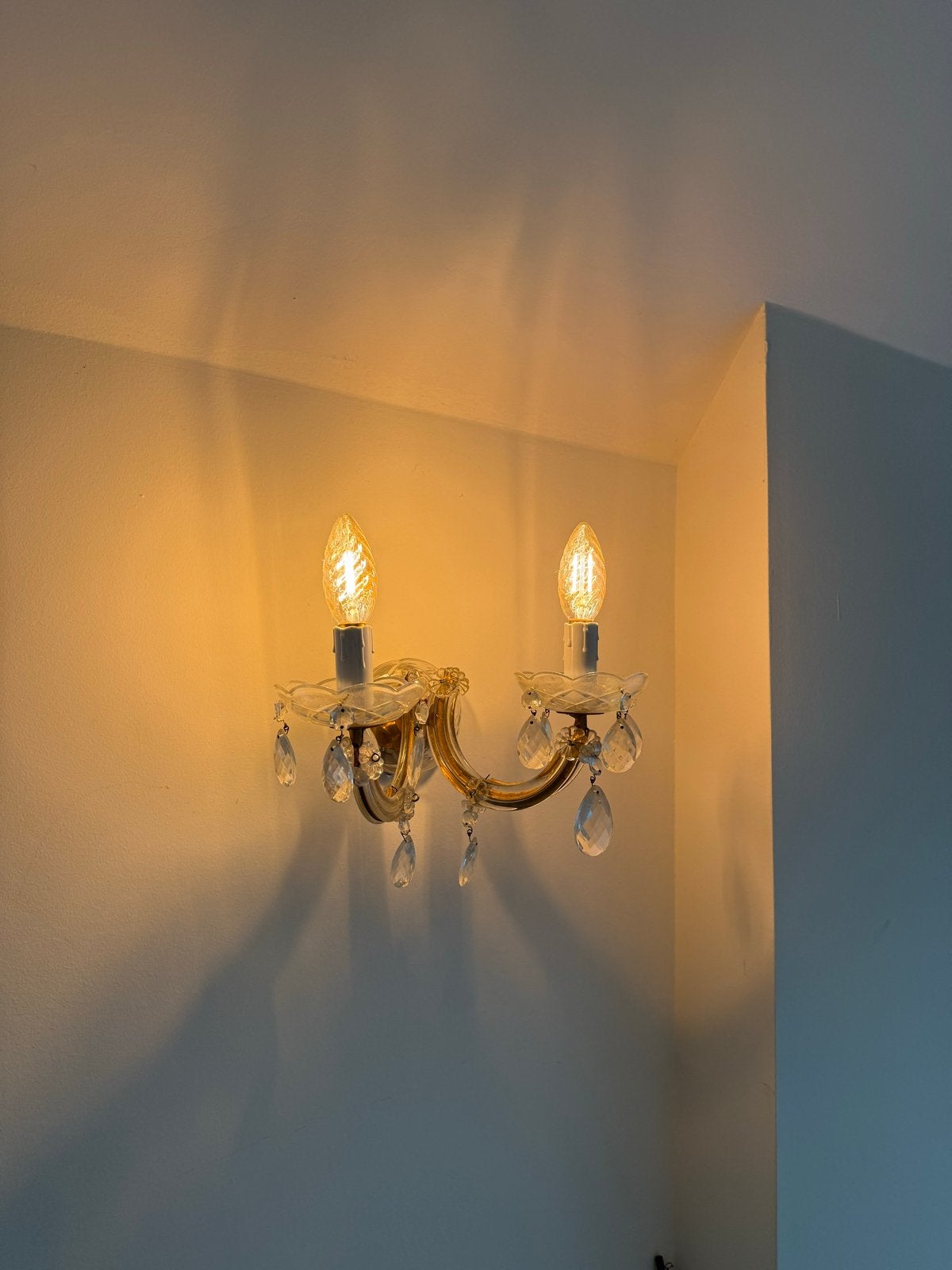 Mooie wandlamp met glazen pegels inclusief bolletjes, Ophalen, Gebruikt, E14 (klein), Glas
