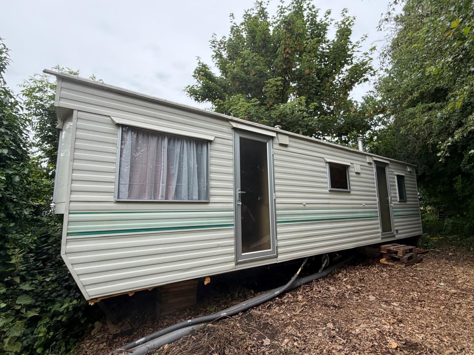 Stacaravan 9m x 3.15, Rondzit, Particulier, 8 meter en meer, Watertank vast