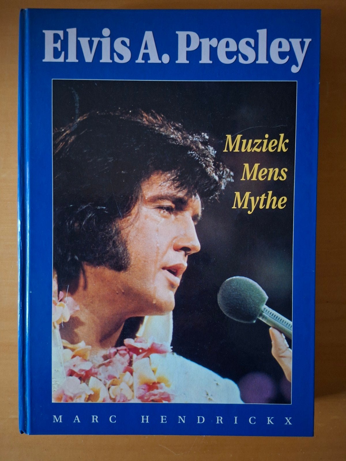 Elvis A. Presley: Muziek Mens Mythe - Marc Hendrickx, Ophalen of Verzenden, Zo goed als nieuw, Boek, Tijdschrift of Artikel