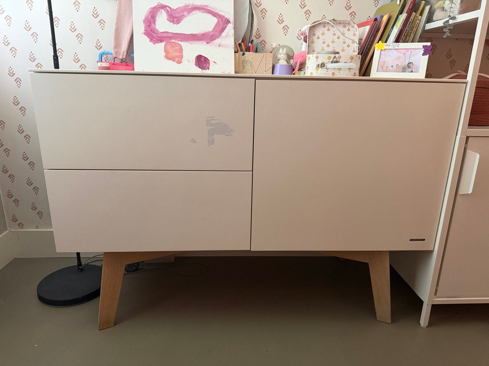 Kidsmill Sixties commodem mat wit eiken poot (Beschadigd), Ophalen, Gebruikt, 50 tot 70 cm, 100 cm of meer