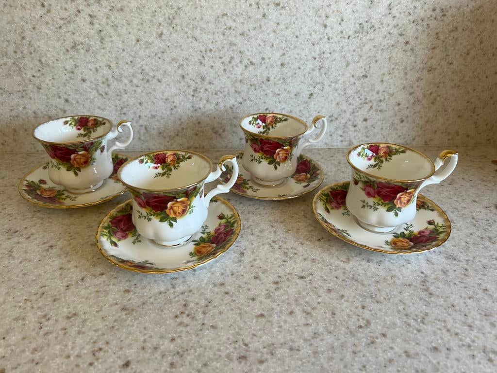 4 kop en schotels dames Old Country Roses Royal Albert, Verzenden