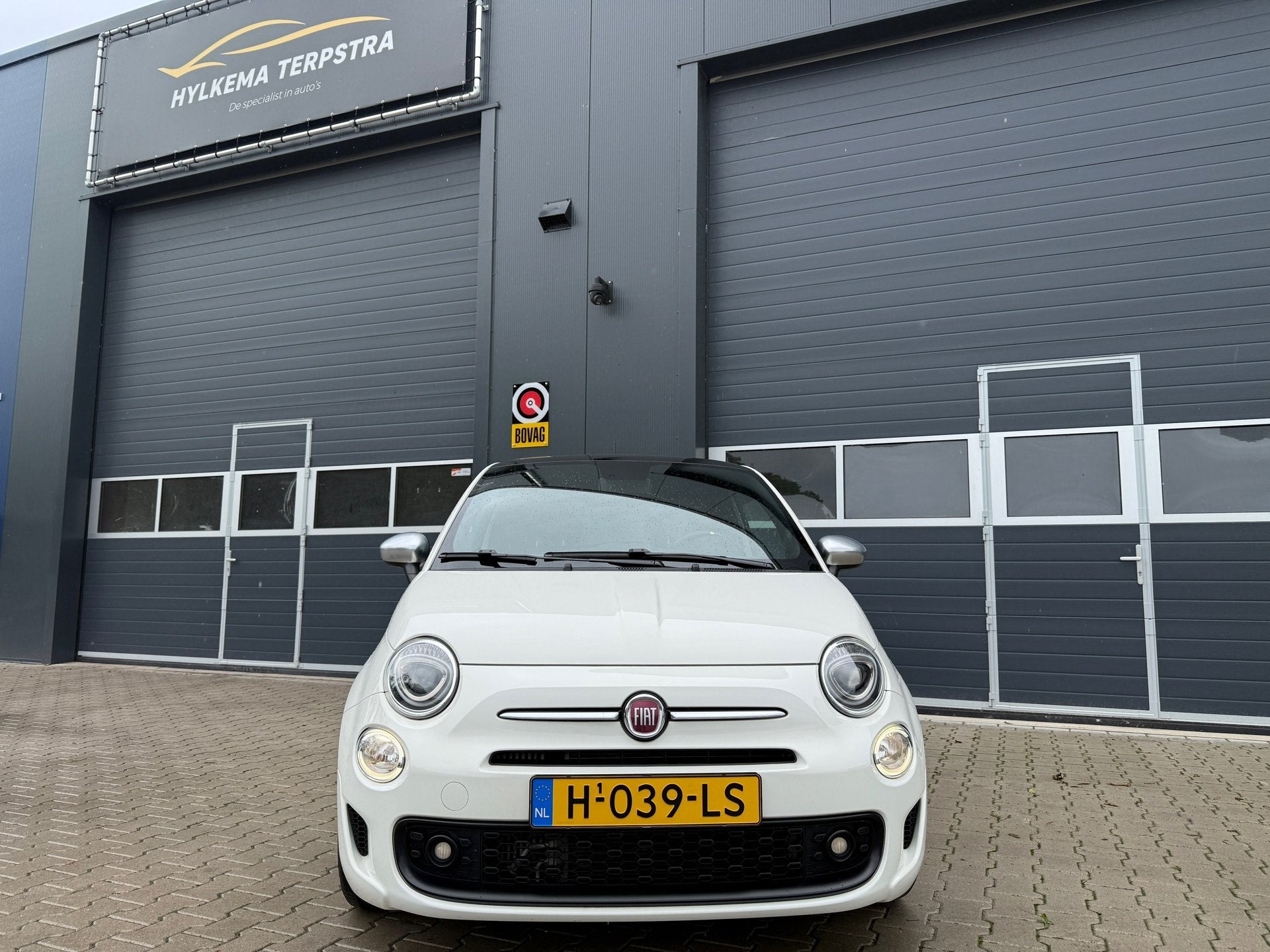 Fiat 500 Rockstar LEDER PANO CRUISE PDC, Auto's, Voorwielaandrijving, Euro 6, Wit, Bedrijf