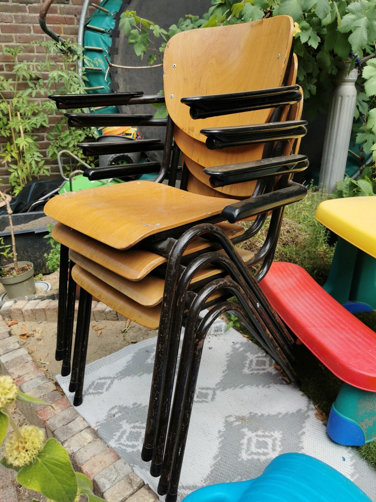 4 vintage schoolstoelen / kantine stoelen, Ophalen